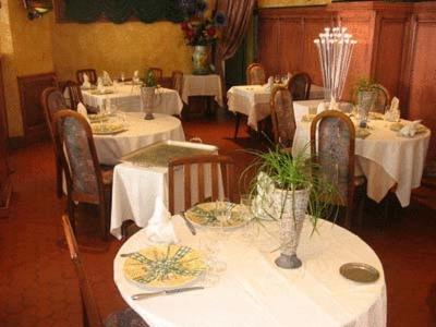 Auberge De La Vallee Francheville  Экстерьер фото